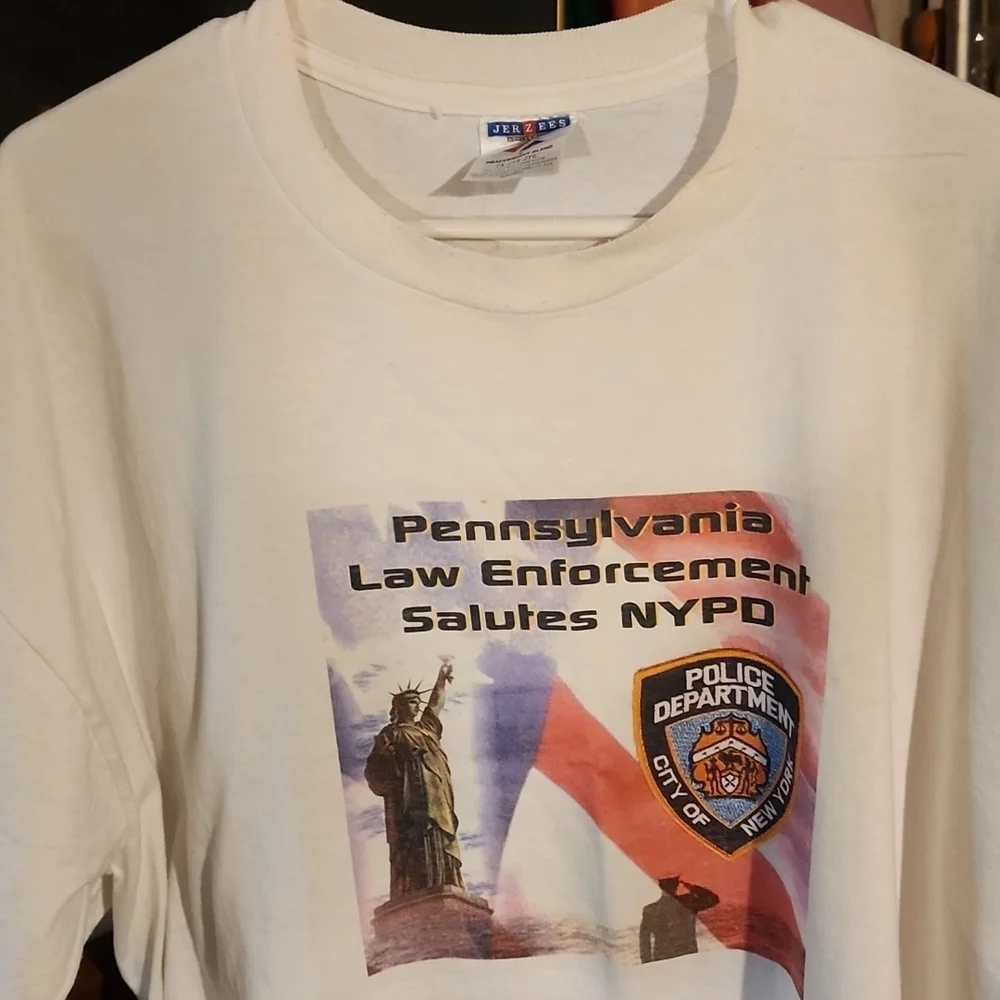 PENNSYLVANIA LAW ENFORCEMENT SALUTES NYPD. POLICE DEPARTMENT CITY OF NEW YORK. - Picture 1 of 6